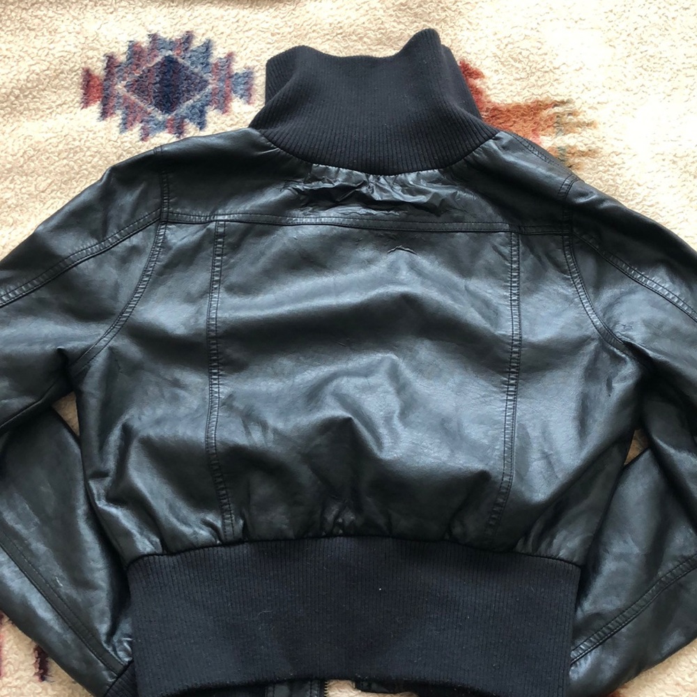 Leather jacket - Picture 3 of 3